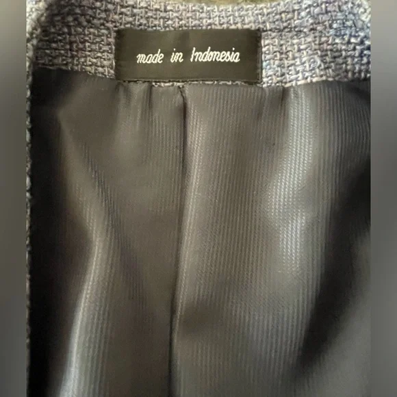 🔥‼️Norm Thompson 40R 100% silk men’s jacket/blazer. Excellent quality clothier! - Picture 3 of 11